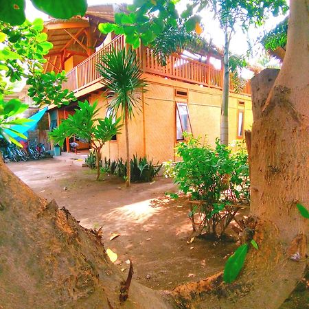 Lima Bintang Hotel Gili Trawangan Buitenkant foto