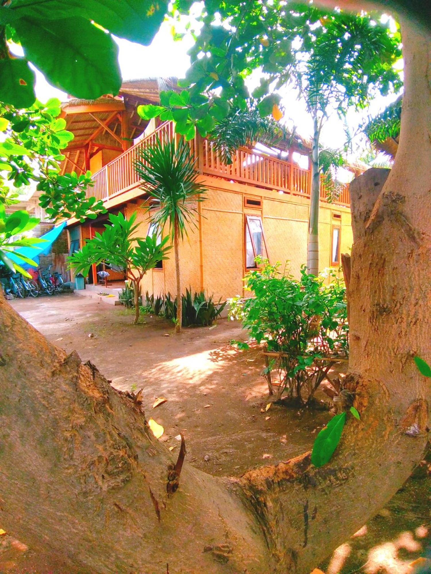 Lima Bintang Hotel Gili Trawangan Buitenkant foto