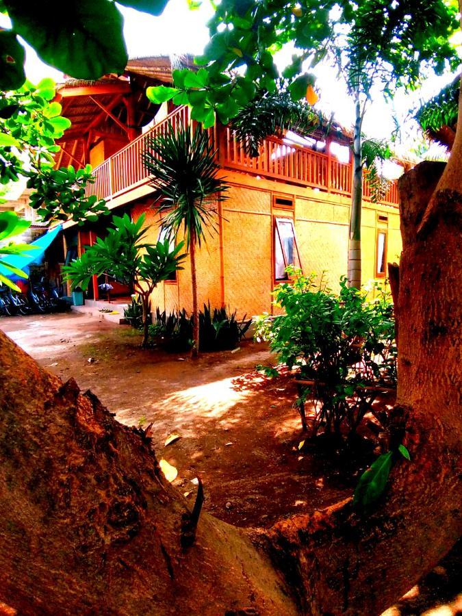 Lima Bintang Hotel Gili Trawangan Buitenkant foto