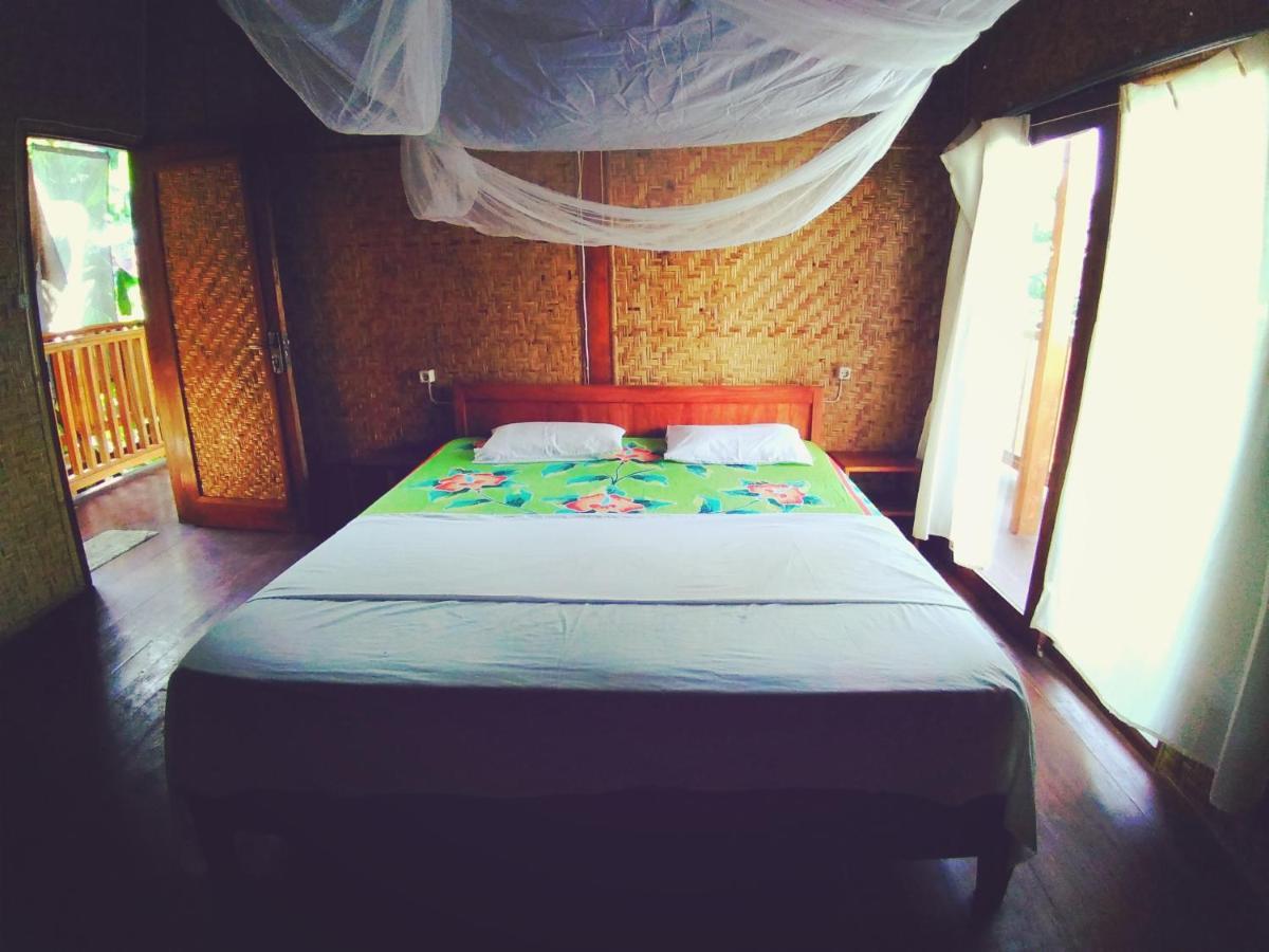 Lima Bintang Hotel Gili Trawangan Buitenkant foto